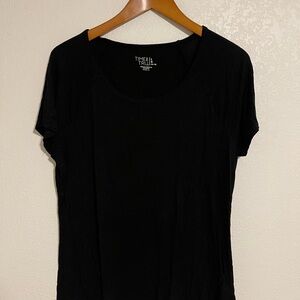Time and Tru Black Short Sleeve Scoop Neck Tee